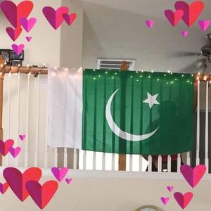 Meet your Posher, Zehra